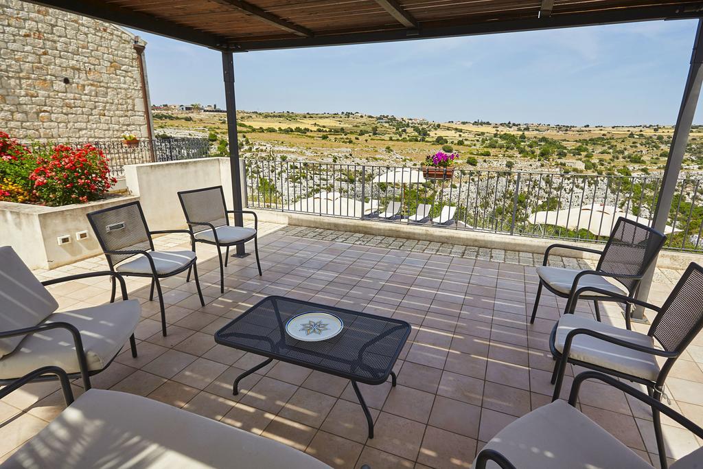 Casa Al Castello Pensionat Ragusa Exteriör bild
