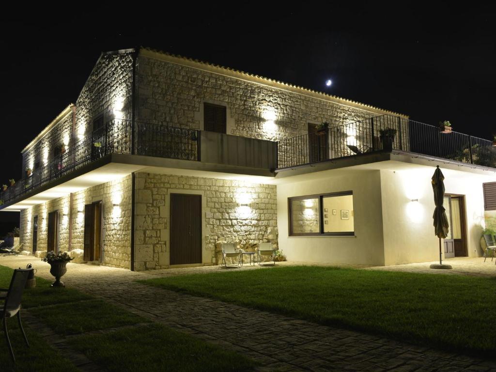 Casa Al Castello Pensionat Ragusa Exteriör bild
